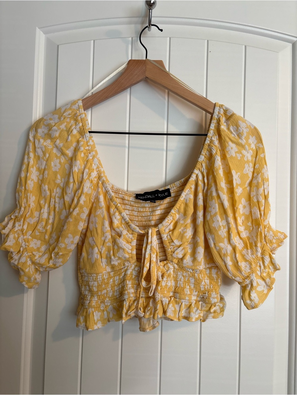 Kendall & Kylie Yellow Floral Tie-Front Puff Sleeve Crop Top